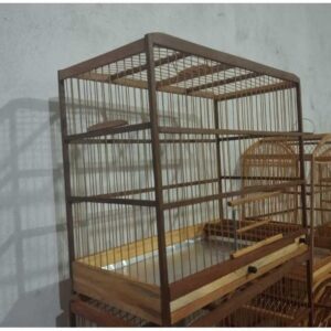 Gaiola quadrada em Madeira e Fibra para Aves: Coleira, Bigodinho, Pintassilgo, Papa-capim, Caboclinho, Canário e outras
